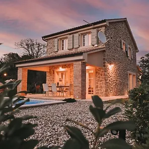 https://villa-pepina.primorje-gorskikotar.com