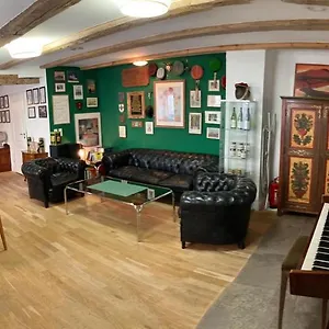Wunderschöne In Mit Küche, Bad Und Piano Winterhausen