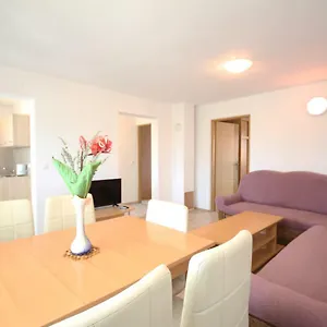 https://apartmani-bradaric.in-istria.net
