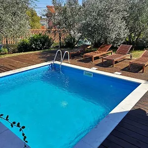 https://apartments-romy.in-istria.net